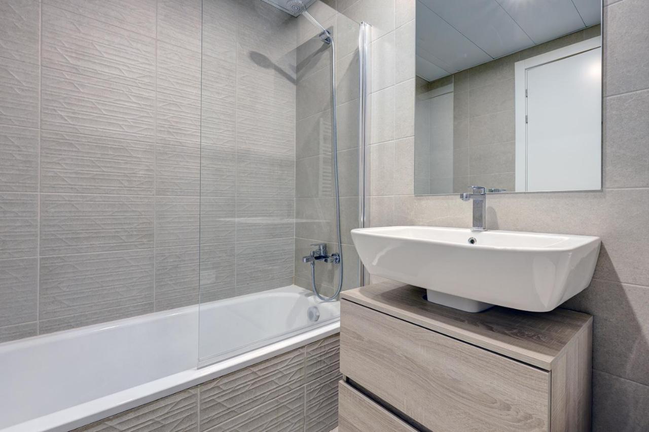 Stylish 2 Bedroom Apartment In Estepona Old Town 외부 사진